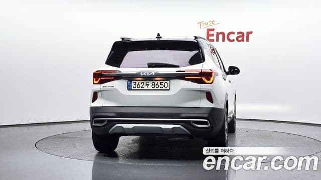 Kia Seltos 2022 — ფოტო 4/20