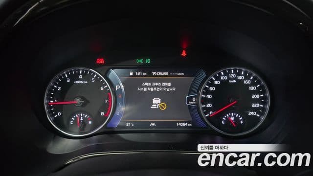Kia Seltos 2022 — ფოტო 8/20