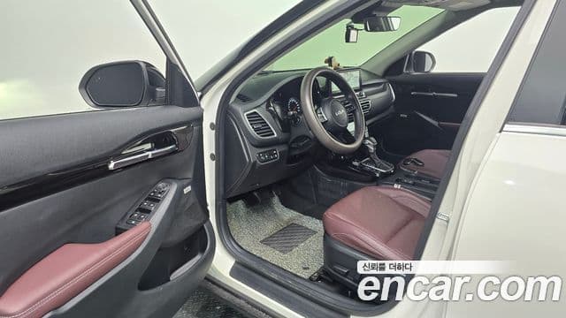Kia Seltos 2022 — ფოტო 10/20