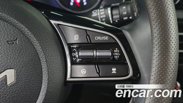Kia Seltos 2022 — ფოტო 14/20