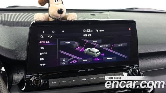 Kia Seltos 2022 — ფოტო 16/20