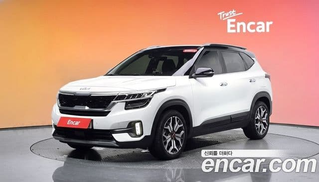 Kia Seltos 2022 — ფოტო 1/20
