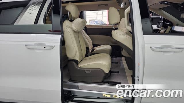 Kia Carnival 2025 — ფოტო 12/20