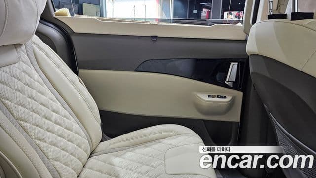 Kia Carnival 2025 — ფოტო 5/31