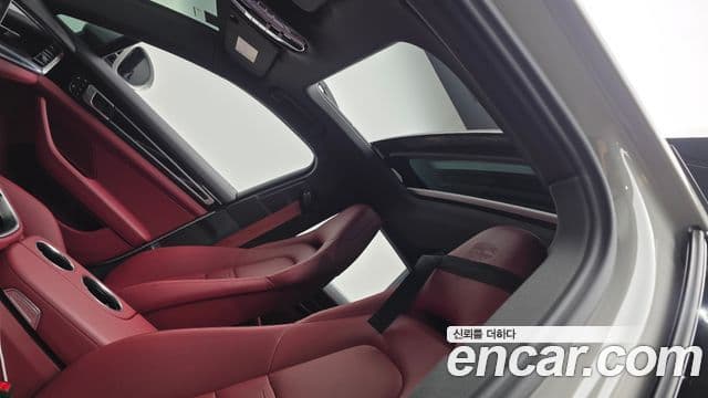 Porsche Panamera 2023 — Photo 7/20