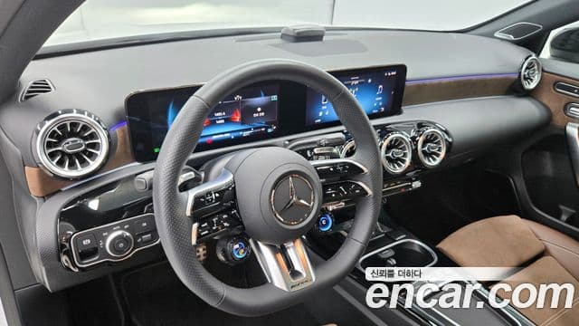 Mercedes-Benz A-Class 2025 — ფოტო 13/17