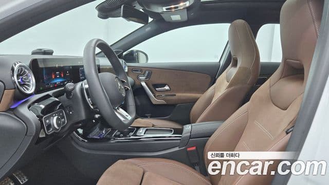 Mercedes-Benz A-Class 2025 — ფოტო 14/17