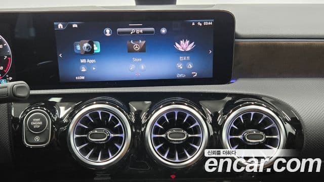 Mercedes-Benz A-Class 2025 — ფოტო 16/17