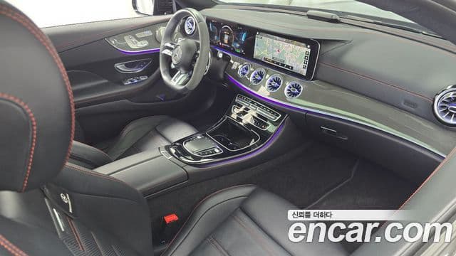 Mercedes-Benz E-Class 2023 — ფოტო 7/20