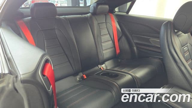 Mercedes-Benz E-Class 2023 — ფოტო 11/20