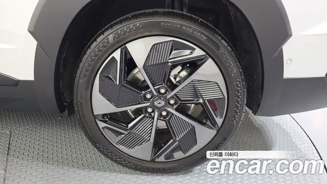 Renault Samsung Grand Koleos 2025 — Photo 8/37