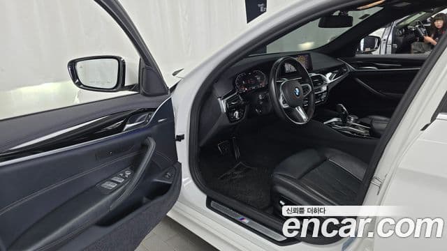 BMW 5 Series 2020 — Şəkil 10/20