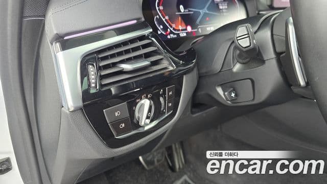 BMW 5 Series 2020 — Şəkil 18/20