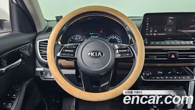 Kia Seltos 2021 — Şəkil 13/20