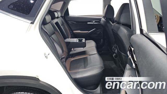 Kia Seltos 2021 — Şəkil 18/20