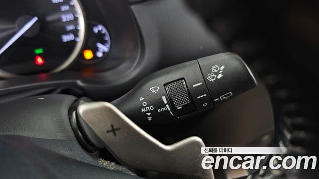Lexus NX300h 2020 — Photo 21/40