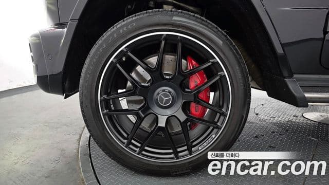 Mercedes-Benz G-Class 2020 — Photo 7/20