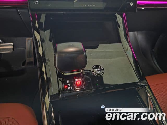 Land Rover Range Rover Sport 2025 — Photo 16/16