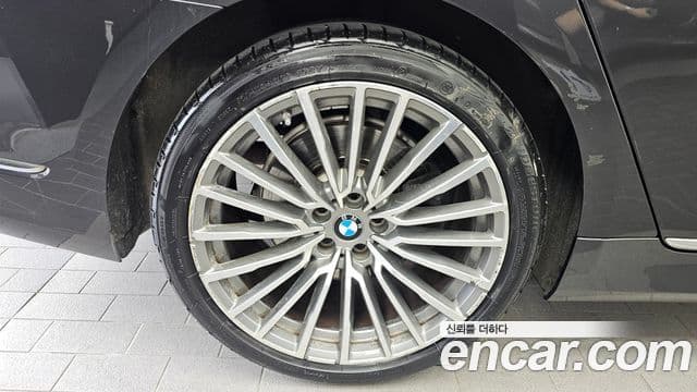 BMW 7 Series 2020 — Photo 8/20