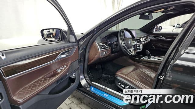 BMW 7 Series 2020 — Photo 20/20