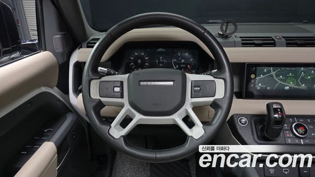 Land Rover Defender 2021 — Фото 13/20