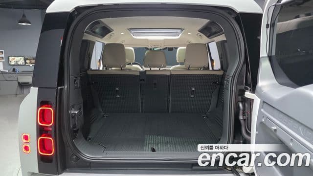 Land Rover Defender 2021 — Фото 20/20