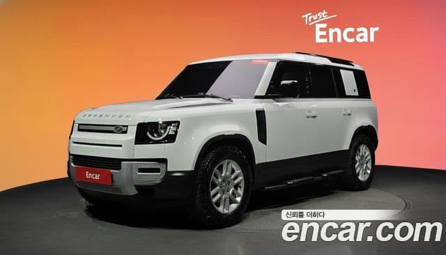 Land Rover Defender 2021 — Фото 1/20