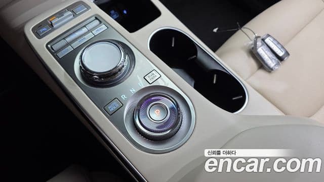 Genesis GV70 2023 — Şəkil 8/20