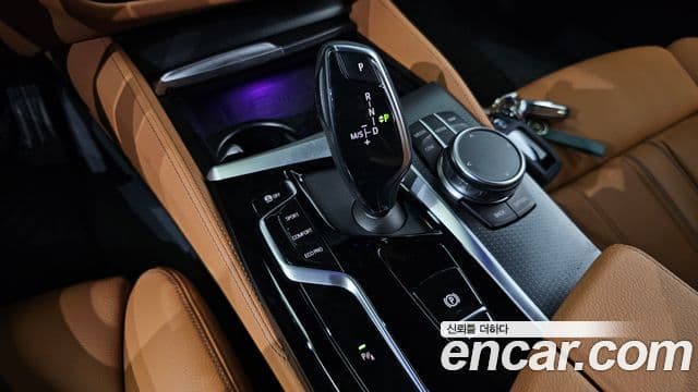 BMW 5 Series 2022 — ფოტო 9/20