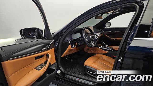 BMW 5 Series 2022 — ფოტო 10/20