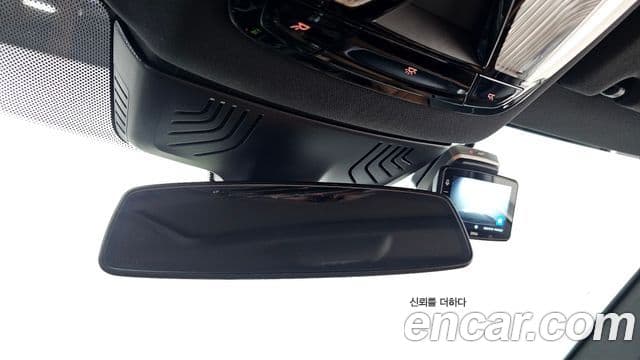 BMW 5 Series 2022 — ფოტო 18/20