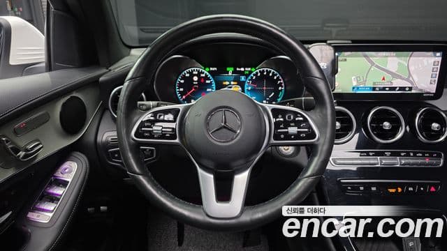 Mercedes-Benz GLC-Class 2021 — ფოტო 13/20