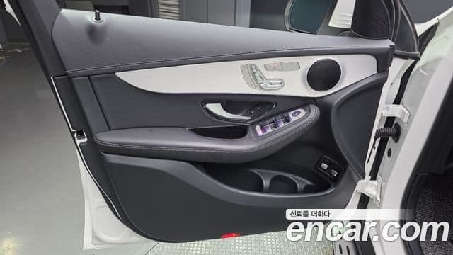 Mercedes-Benz GLC-Class 2021 — Photo 4/34