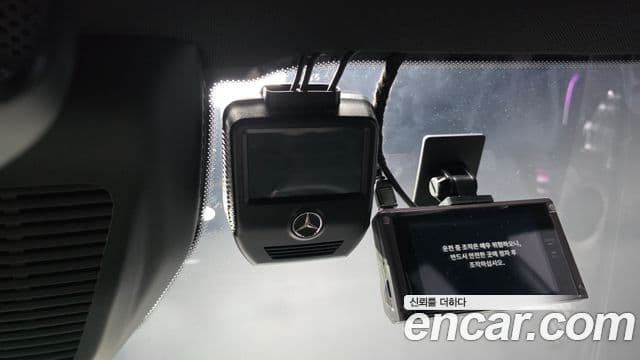 Mercedes-Benz GLC-Class 2021 — Photo 12/34