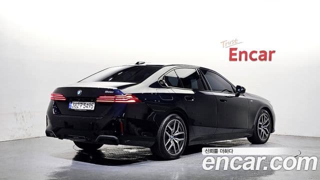 BMW 5 Series 2025 — Şəkil 2/20