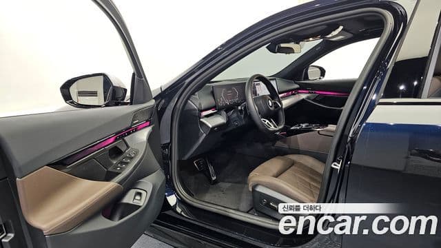 BMW 5 Series 2025 — Şəkil 10/20