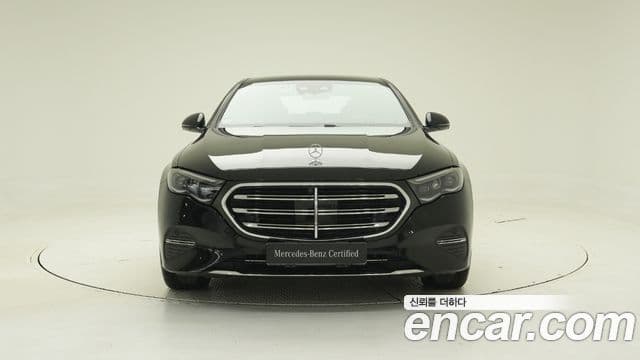 Mercedes-Benz E-Class 2025 — Фото 2/17