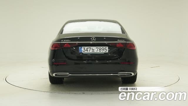 Mercedes-Benz E-Class 2025 — Фото 3/17
