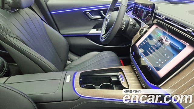 Mercedes-Benz E-Class 2025 — Фото 8/17