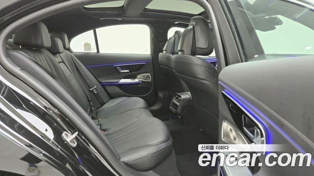 Mercedes-Benz E-Class 2025 — Фото 9/17