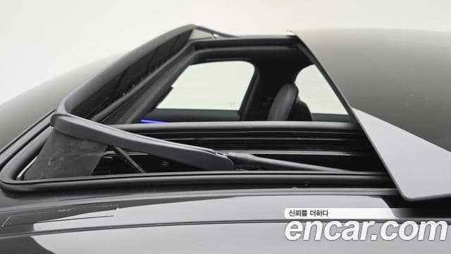 Mercedes-Benz E-Class 2025 — Фото 12/17