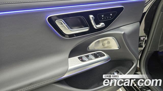 Mercedes-Benz E-Class 2025 — Фото 15/17