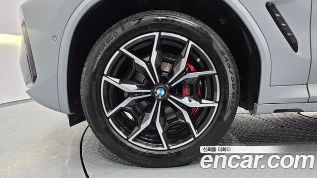 BMW X4 2022 — ფოტო 5/20