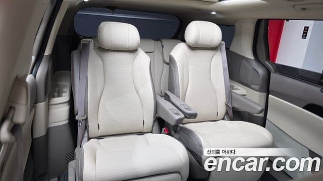 Kia Carnival 2025 — ფოტო 17/20