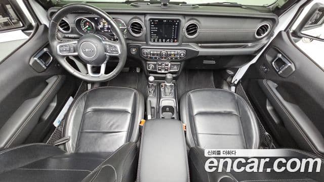 Jeep Wrangler 2022 — ფოტო 6/20