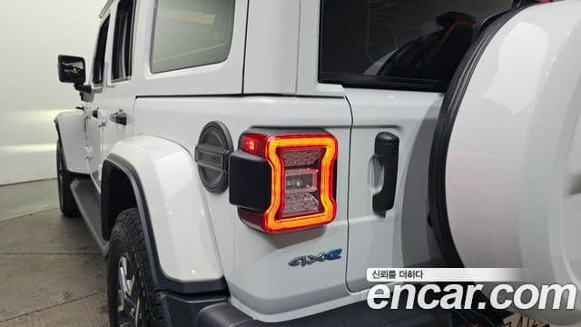 Jeep Wrangler 2022 — Photo 3/34