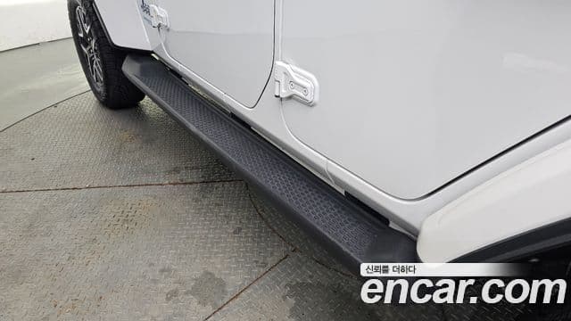 Jeep Wrangler 2022 — Photo 10/34