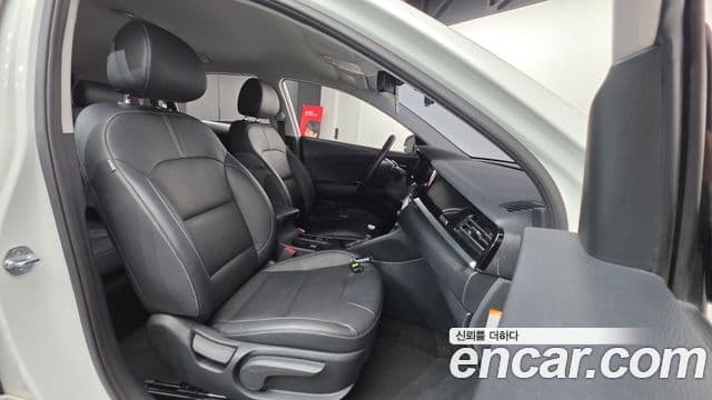 Kia Niro 2020 — фото 10 из 20