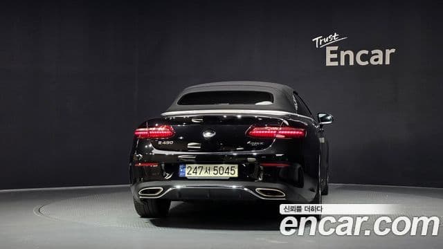 Mercedes-Benz E-Class 2021 — ფოტო 4/20