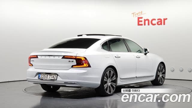 Volvo S90 2022 — Şəkil 2/20